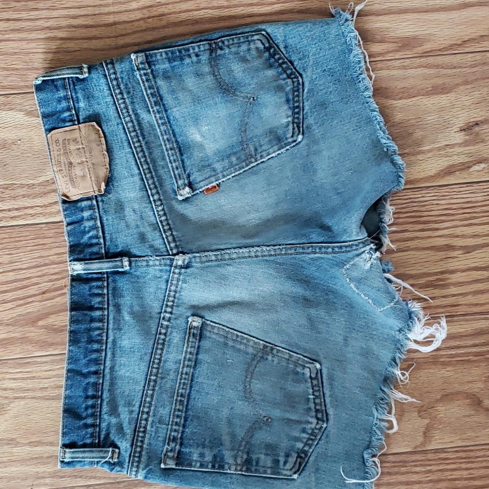 1970s Levi Distressed Cut Offs Shorts 34" Waist true vintage - Picture 6 of 8
